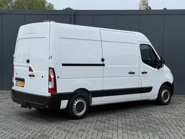 Opel Movano 2.3 Turbo 150 PK / L2H2 / 1e EIG. / TREKHAAK / 3-ZITS / AIRCO / CRUISE / INRICHTING / LE...