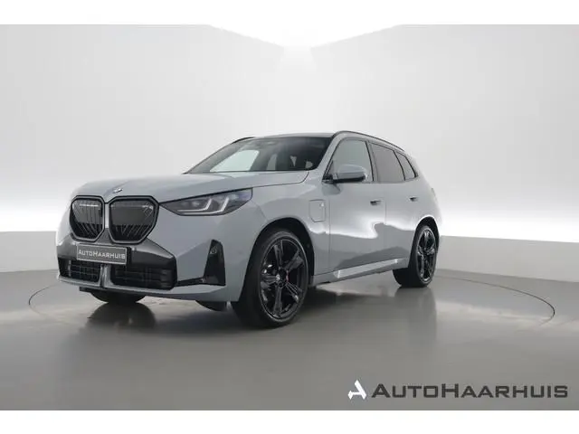 BMW X3 30e xDrive M-Sport Pro | Rijklaar! | Elek. Trekhaak | Pano | Widescreen | Shadowline | HUD |...