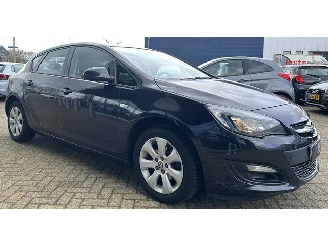 Opel Astra 1.4 Turbo Blitz 120PK | Trekhaak | Airco | Parkeersensoren | Cruise Control | Comfort Sto...
