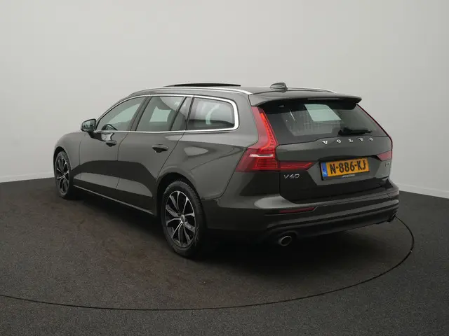 Volvo V60 2.0 B3 Momentum Business - RIJKLAARPRIJS - All Seasonbanden - Achteruitrijcamera - Elektri...