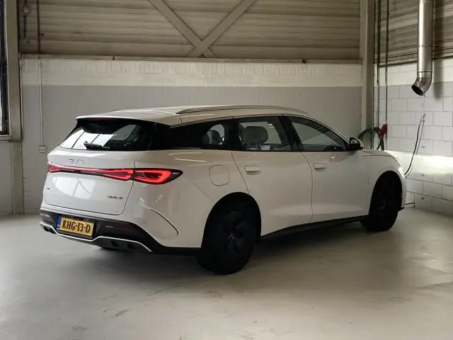 BYD SEAL