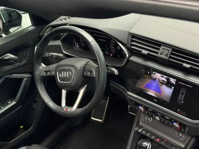 Audi Q3 Sportback 35 TFSI s-line / pano / camera / sfeerverlichting