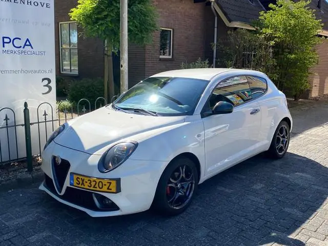 Alfa Romeo MiTo 0.9 TwinAir ECO Navigatie/Airco-Ecc/Alu wielen/Led