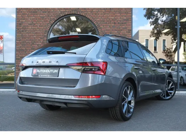 Skoda Superb Combi Sportline iV | Trekhaak | El stoelen | 360 Camera |