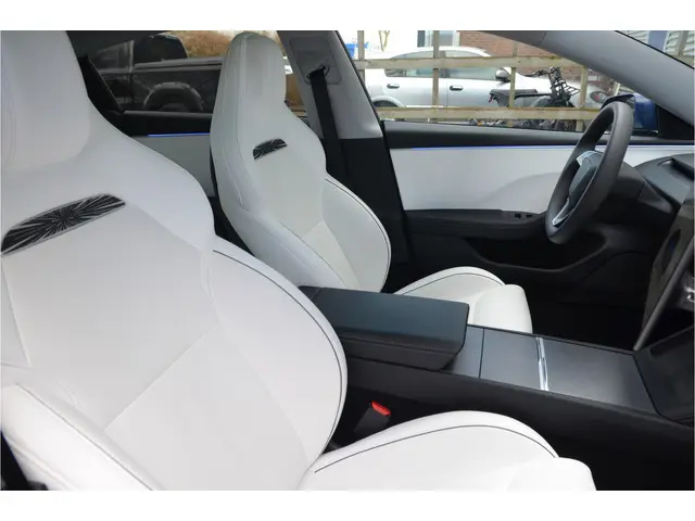 Tesla Model 3 Performance AWD 78 kWh Highland, Enhanced AutoPilot4.0 Ryzen (twv 3.800,-) (Meerprijs...