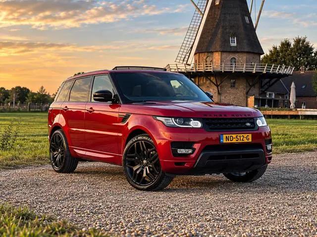 Land Rover Range Rover Sport 3.0 TDV6 HSE Dynamic l Stealth Pack l Pano l Camera l Firenze Red