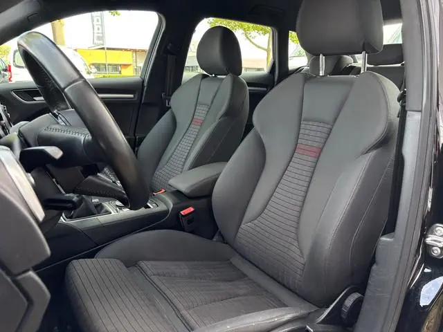 Audi A3 Sportback 1.0 TFSI Sport Lease Edition | Sportstoelen | Zwartehemel | Sfeerverlichting | Blu...