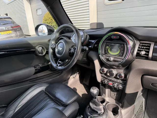 Mini Mini 1.5 Cooper Marylebone | Panoramadak | Navigatie | Head-Up Display | Lederen Bekleding | Cl...