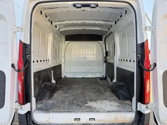 Maxus eDeliver9