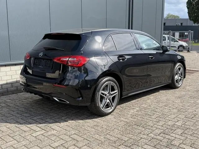 Mercedes-Benz A-klasse 250 e AMG Line 18"/360 camera/PDC v+a/Stoelverwarming/Apple Carplay & Android...
