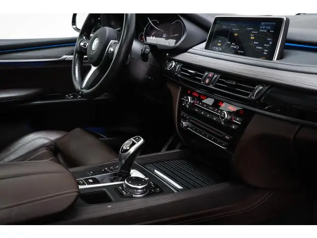 BMW X5 xDrive30d High Executive | PANORAMADAK | HEAD UP | LUCHTVERING | TREKHAAK | 20"