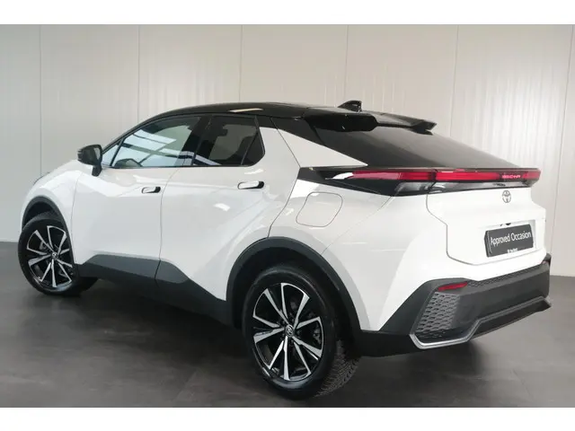 Toyota C-HR 2.0 Plug-in Hybrid 220 Dynamic Limit, Groot scherm Stoelverwarming, Apple Carplay / Andr...