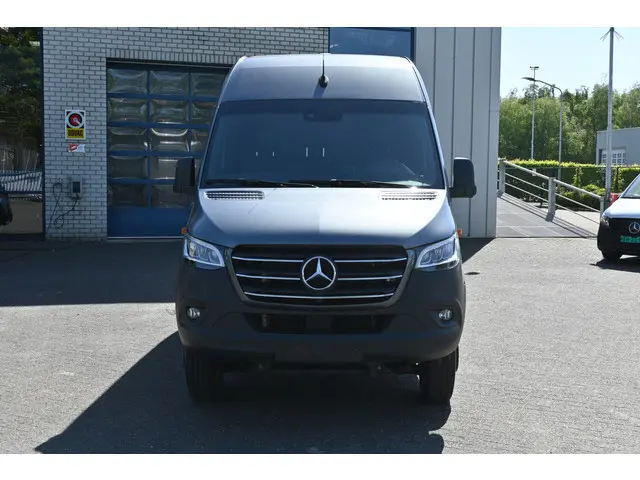 Mercedes-Benz Sprinter 519 CDI 4x4 L2H2 2 Schuifdeuren, LED, 360 graden Camera, Geveerde stoel