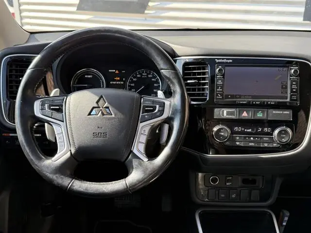 Mitsubishi Outlander 2.0 PHEV instyle+ 1e Eigenaar|Navi|Opendak|Camera|Trekhaak|Clima|Cruise|Leder|P...