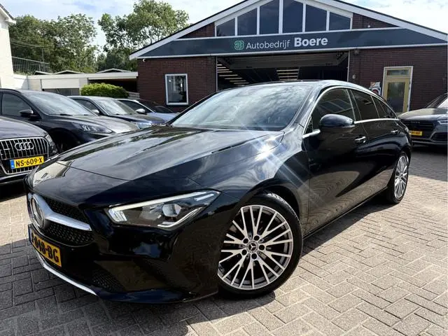 Mercedes-Benz CLA-klasse Shooting Brake 200 d Business Luxury NL. Auto, Widescreen, Sfeerverlichting