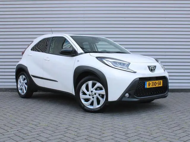 Toyota Aygo X 1.0 VVT-i S-CVT first | Camera | Android Auto/Apple Carplay | Cruise | Clima | Automaa...