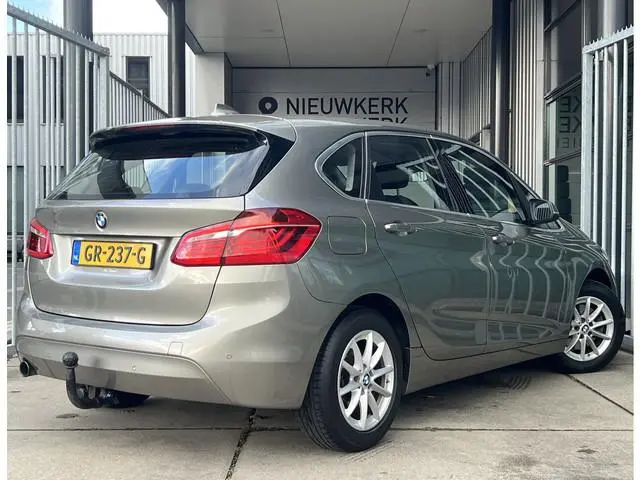 BMW 2-serie Active Tourer 218i Essential | AUTOMAAT | TREKHAAK | NAVI | PDC | CRUISE CONTROL | CLIMA...
