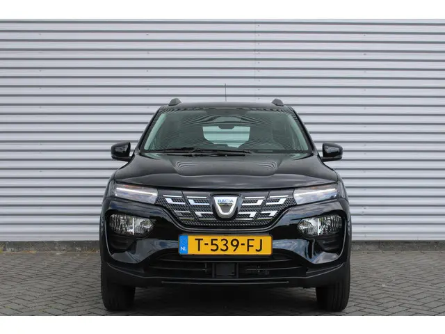 Dacia Spring Essential |  Airco | 14" Design velgen | Bluetooth | PDC |