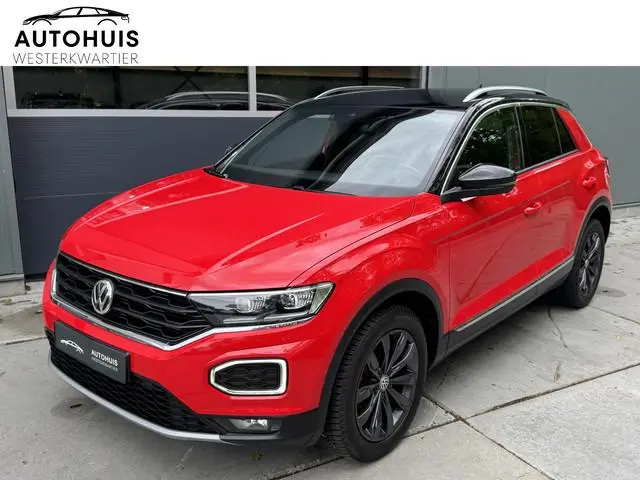 Volkswagen T-Roc 1.5 TSI 150pk DSG Sport Stoelverwarming Virtual Cockpit Navigatie Trekhaak Climate...