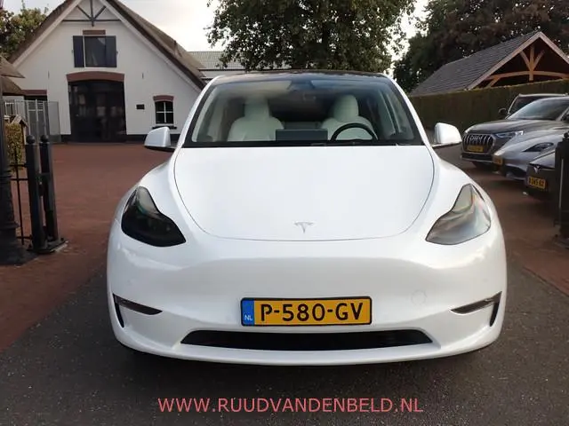 Tesla Model Y Long Range AWD 75kWh 90%SOH TREKHAAK + 20-INCH / PREMIUM-WHITE INTERIEUR