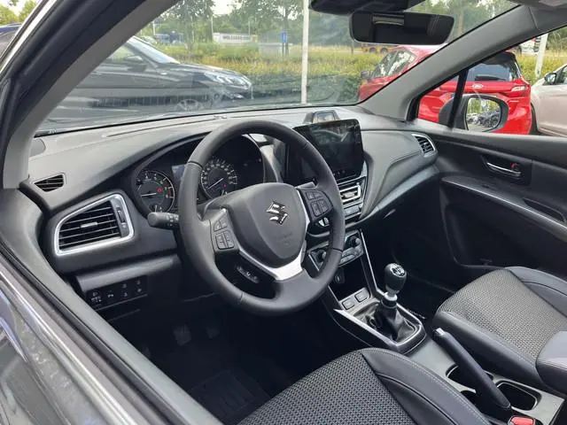 Suzuki S-Cross