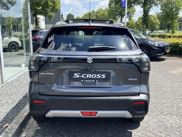 Suzuki S-Cross