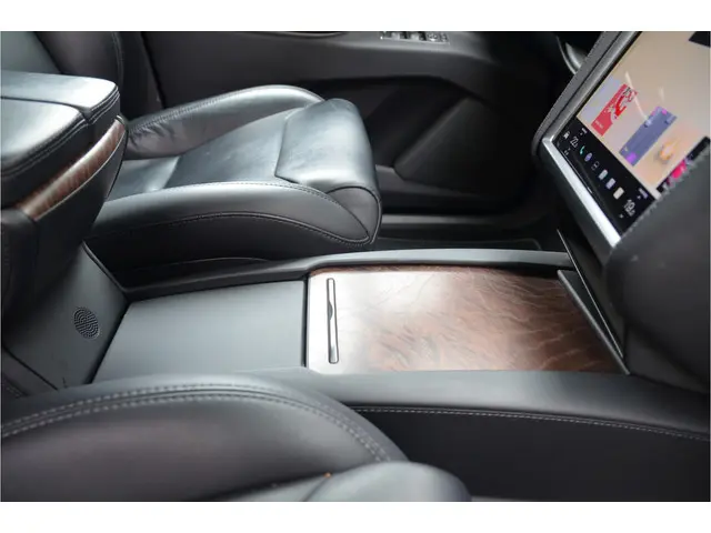 Tesla Model X 100D Enhanced AutoPilot2.5 (twv 3.800,-) (Meerprijs FSD 49,- p/mnd)