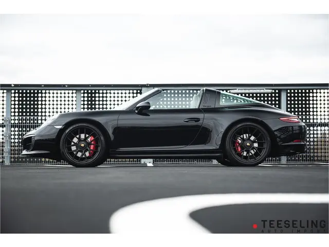 Porsche 911 3.0 Targa 4 GTS | Alcantara | Sport Chrono | Bose
