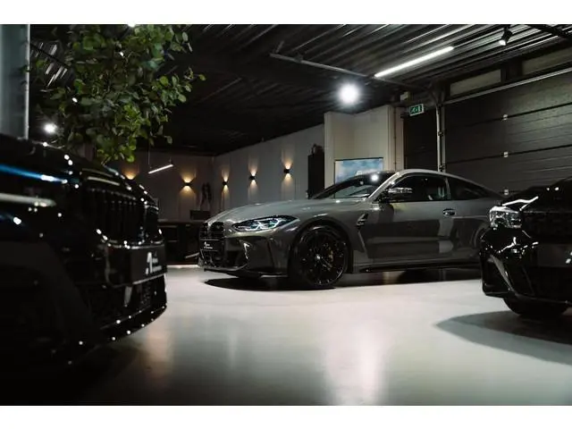 BMW 1-serie M135i xDrive M-sport stoelen, panoramadak, 19 inch, harman kardon