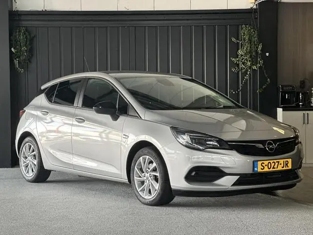 Opel Astra 1.2 Edition | Carplay | Navigatie | Stoel & Stuurverwarming | Achteruitrijcamera | Cruise...