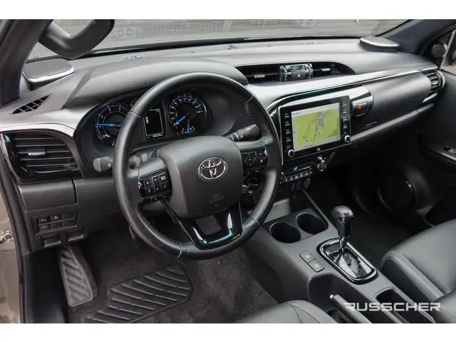 Toyota HiLux 2.8 D-4D Double Cab 4X4 204Pk Aut. | Invincible | Leder | JBL-Sound | Trekhaak | 18'' |...