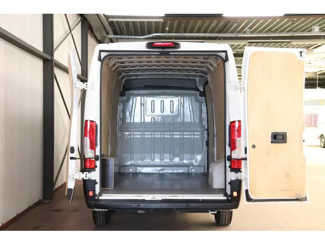 Peugeot Boxer 2.2 BlueHDi L4H2 AIRCO CRUISE CONTOL EURO 6
