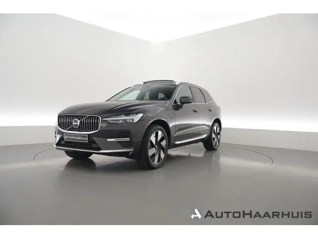 Volvo XC60 2.0 T8 Plug-in hybrid AWD Ultimate Bright | SOH 98% | Pano | Massage | H&K Audio | Stoel-...