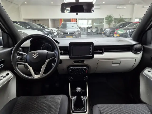 Suzuki Ignis 1.2 Select [CARPLAY| CAMERA| TREKHAAK| ALLSEASON]