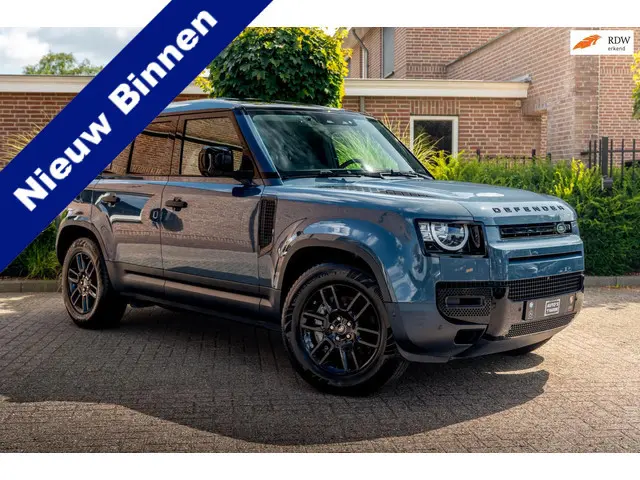 Land Rover Defender 110 3.0 P400 110 X-Dynamic S 5 Persoons Luchtvering Trekhaak LED Camera Urban 19...