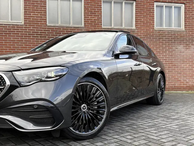 Mercedes-Benz E-klasse 300 e AMG Line