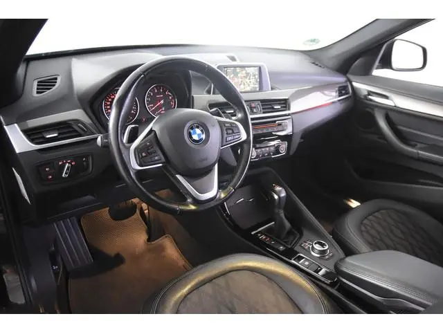BMW X1 xDrive20i *2e Eigenaar*4x4*Trekhaak*Leer*Camera*