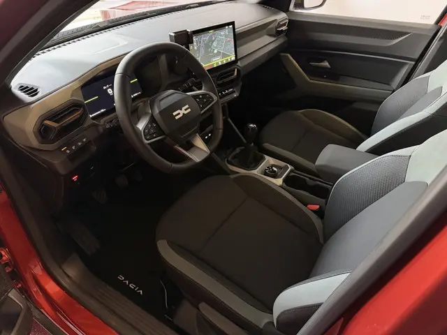 Dacia Bigster 1.2 MILD HYBRID 130 4X4  PANO SCHUIFDAK NAVI ELEK.KLEP CAMERA STOEL/STUUR VERW.  LED A...