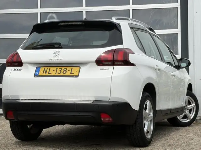Peugeot 2008 1.2 PureTech Blue Lion 82pk | Apple Carplay/Android Auto | Cruise control | Dab | Licht...