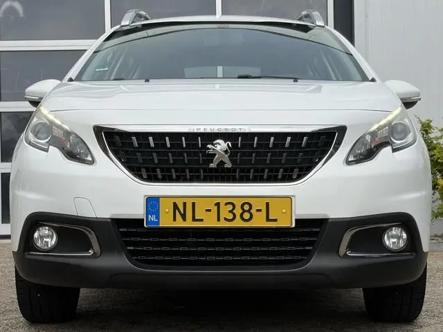 Peugeot 2008 1.2 PureTech Blue Lion 82pk | Apple Carplay/Android Auto | Cruise control | Dab | Licht...