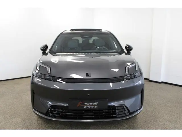 Lynk & Co 08