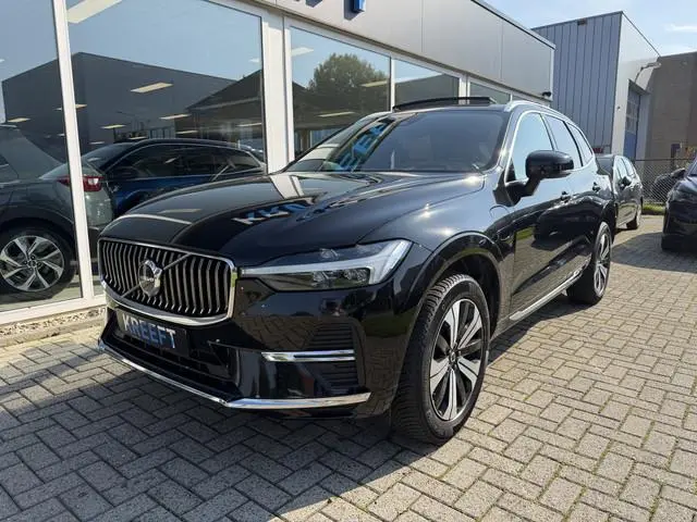 Volvo XC60 2.0 T6 Plug-in hybrid AWD Plus Bright Stoelventilatie | Trekhaak |