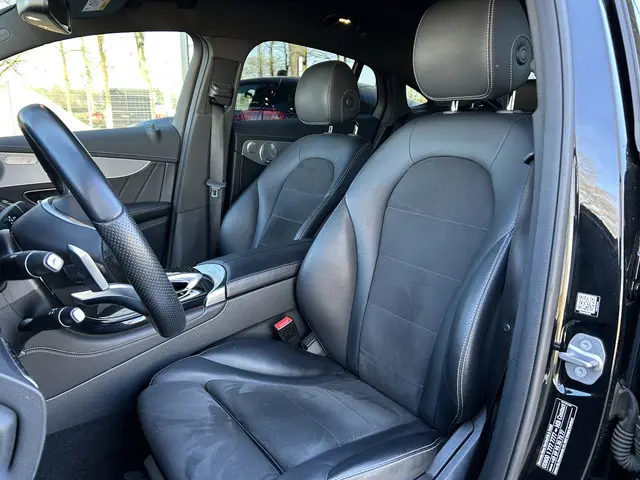 Mercedes-Benz GLC 250 AMG Coupé // Burmester // 360 Camera // 20 inch // Nightpakket // Sfeerverlich...