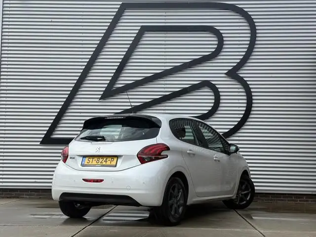 Peugeot 208 1.2 PureTech Blue Lion 2e Eigenaar|Navi|Carplay|Airco|Cruise|PDC|N.A.P|APK tot 05-2027