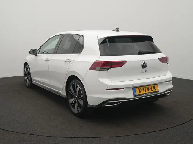 Volkswagen Golf 1.4 eHybrid GTE - RIJKLAARPRIJS - All Seasonbanden - Achteruitrijcamera - Elektrisch...
