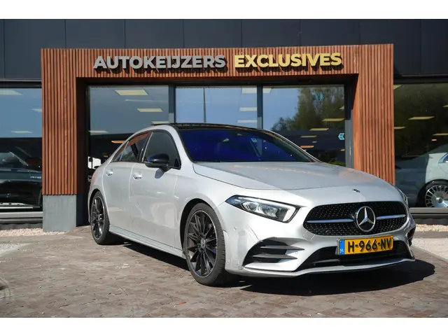 Mercedes-Benz A-klasse 200 Business Solution AMG Panoramadak AMG Pakket WideScreen