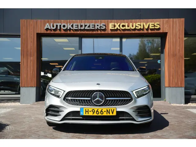 Mercedes-Benz A-klasse 200 Business Solution AMG Panoramadak AMG Pakket WideScreen