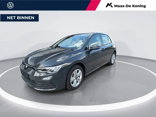 Volkswagen Golf 1.0 eTSI 110pk DSG Life · Camera · Dodehoeksensor · Adaptive Cruise Control · Apple/...