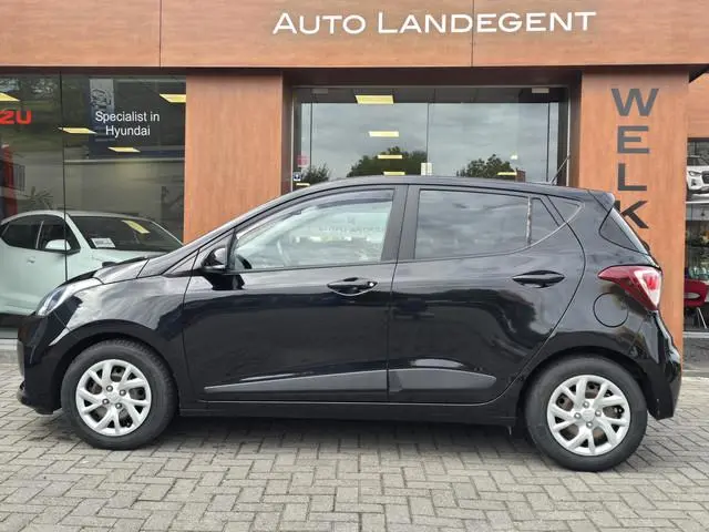 Hyundai i10 1.0i Premium Stoel/Stuur Verwarming | Airco | Fietsendragerhaak | Navi | Apple Carplay/A...