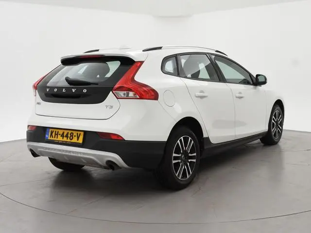 Volvo V40 Cross Country 1.5 T3 NORDIC+ 152 PK AUT. *DEALER ONDERHOUDEN* + LED | STOELVERW. | NAVIGAT...